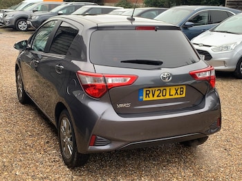 Used Toyota Yaris 2020 for sale - 76667027: Photo