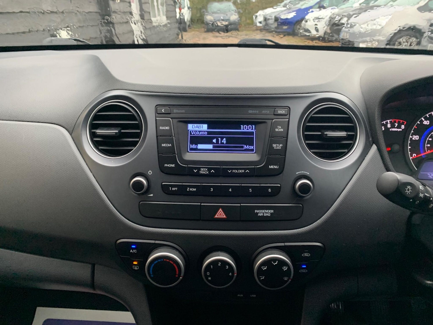 Used Hyundai i10 2017 for sale - 77238146: Photo 12