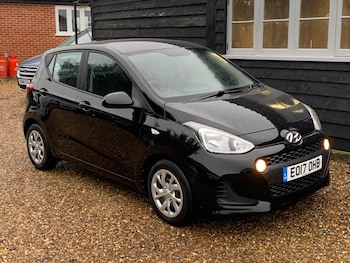 Used Hyundai i10 2017 for sale - 77238146: Photo