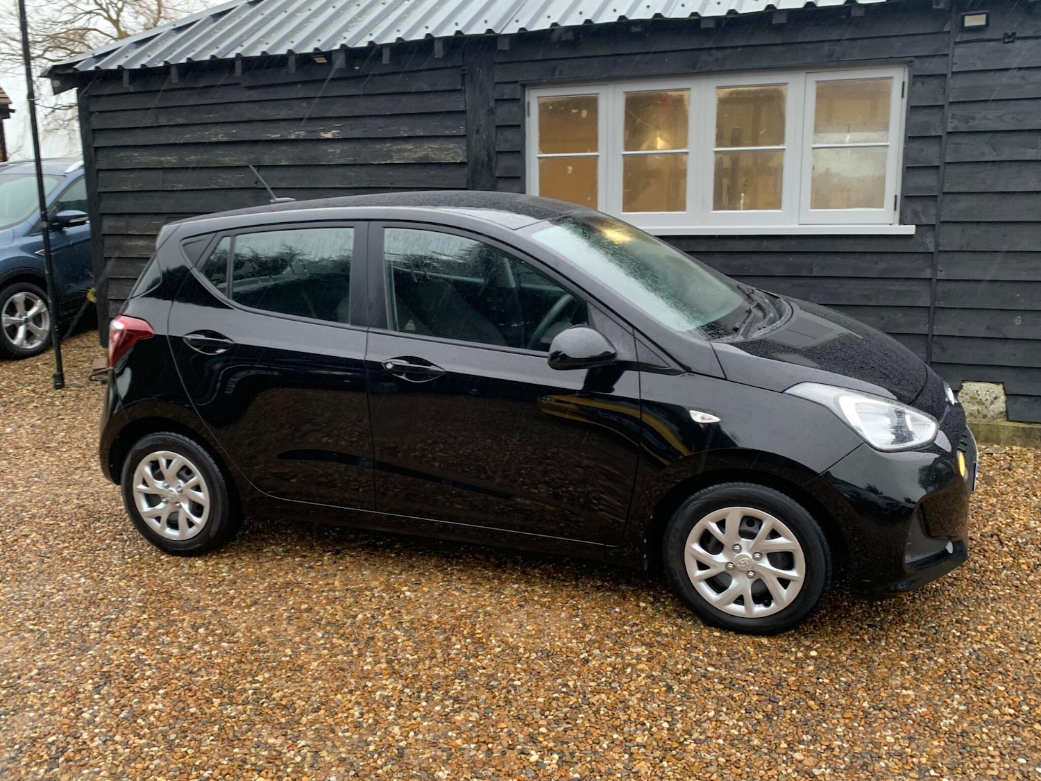 Used Hyundai i10 2017 for sale - 77238146: Photo 3