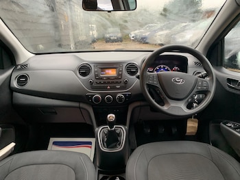 Used Hyundai i10 2017 for sale - 77238146: Photo