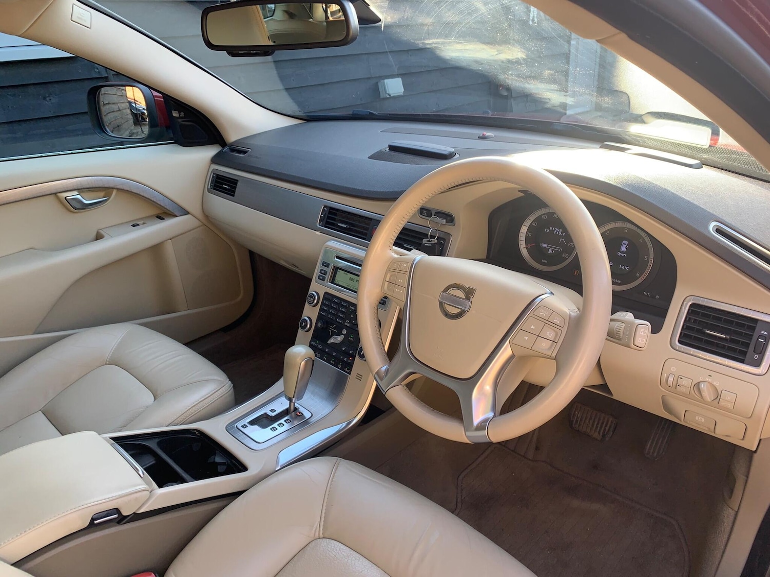 Used Volvo XC70 2010 for sale - 76644757: Photo 21