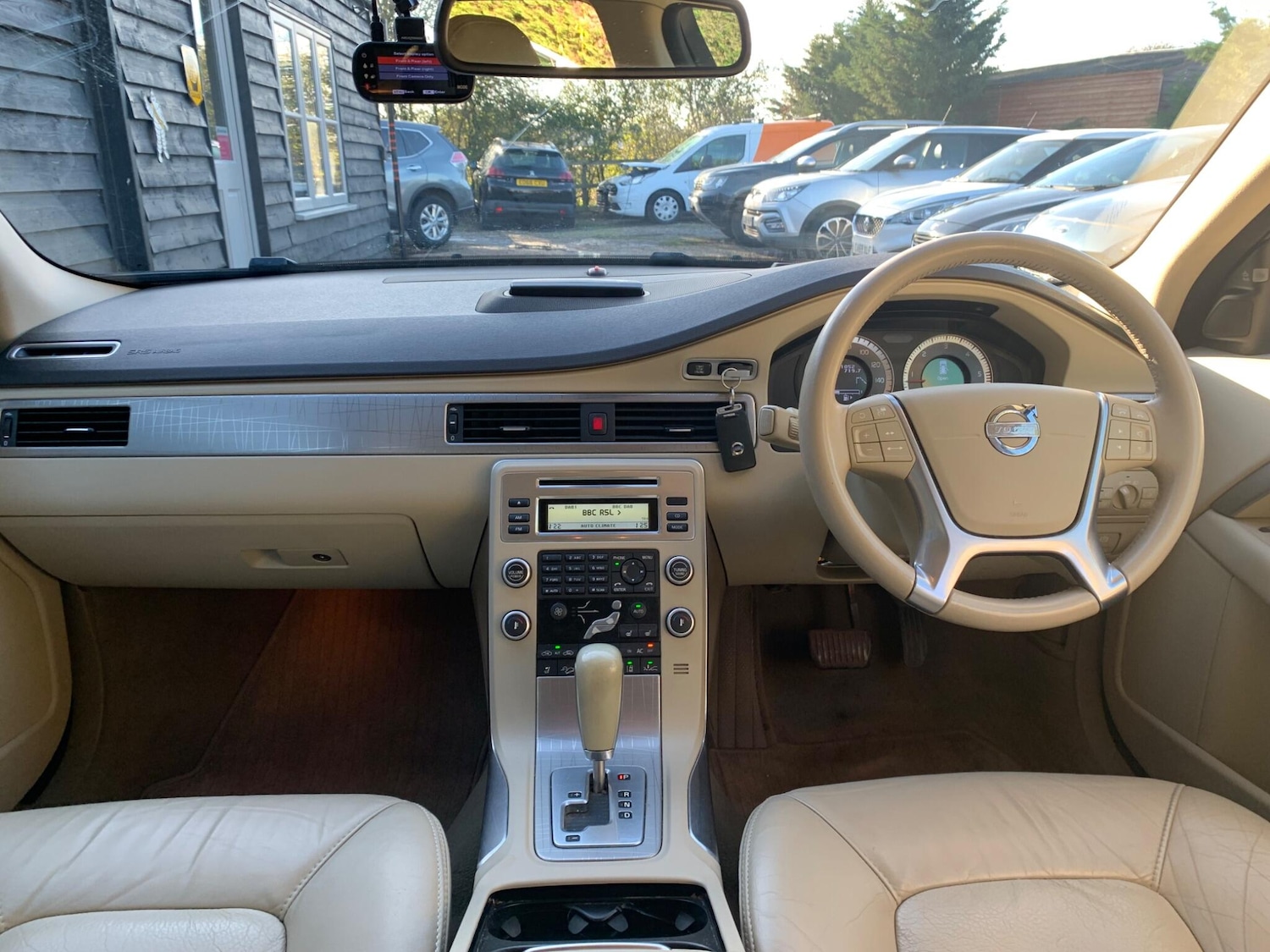 Used Volvo XC70 2010 for sale - 76644757: Photo 9