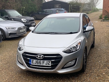 Used Hyundai i30 2016 for sale - 77807926: Photo