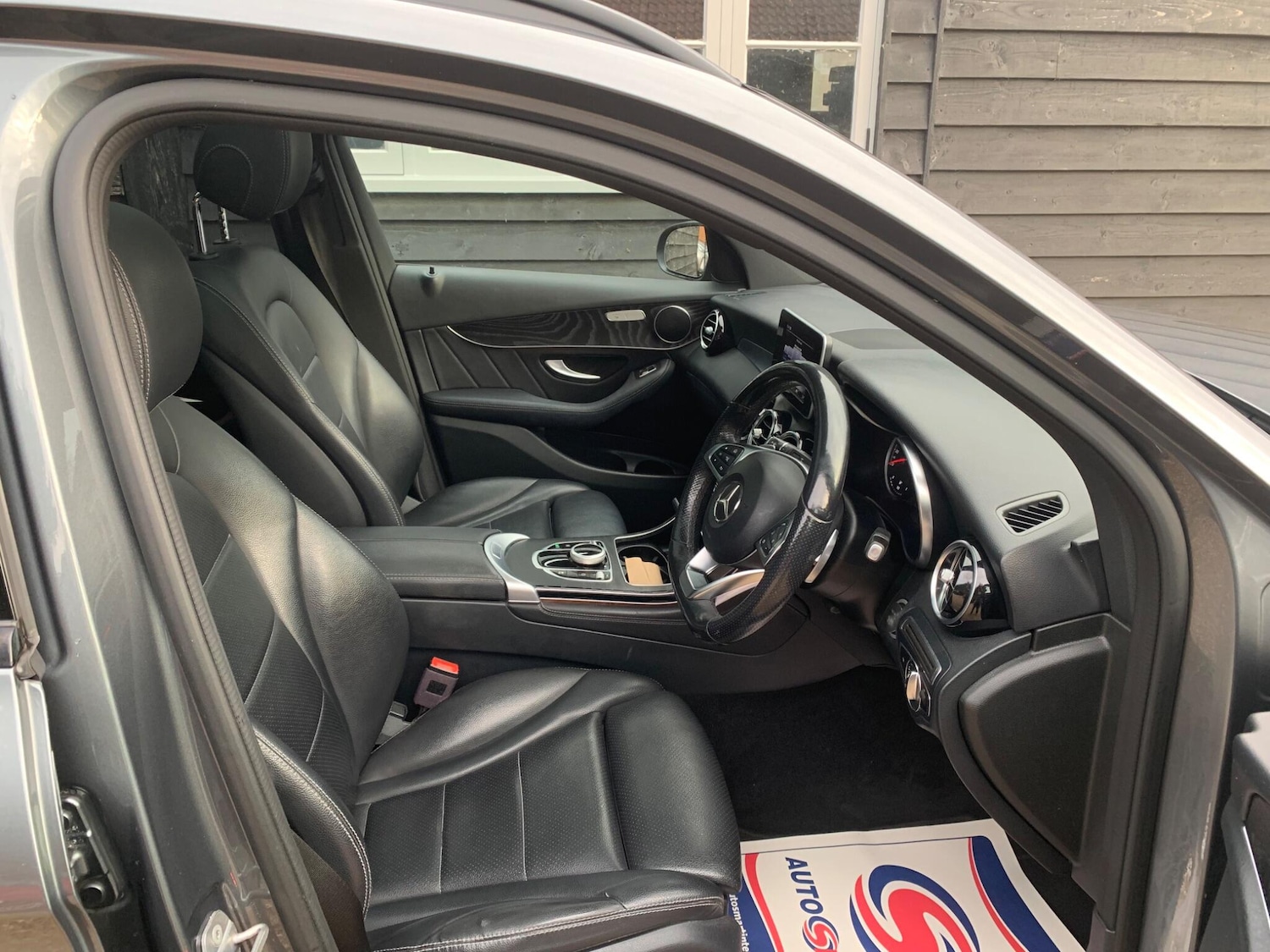 Used Mercedes-Benz GLC 2019 for sale - 76485908: Photo 11