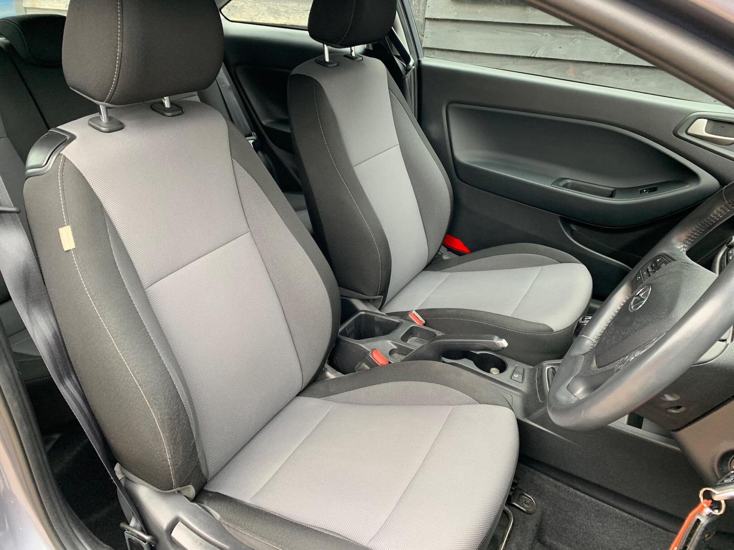 Used Hyundai i20 2017 for sale - 76021226: Photo 12