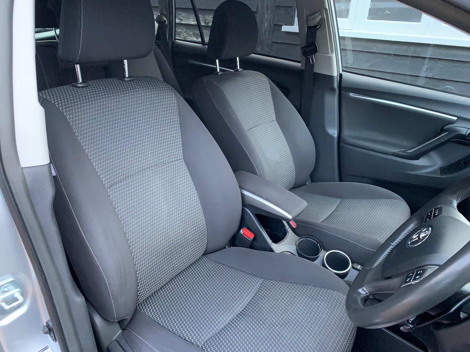 Used Toyota Verso 2015 for sale - 76689323: Photo 15