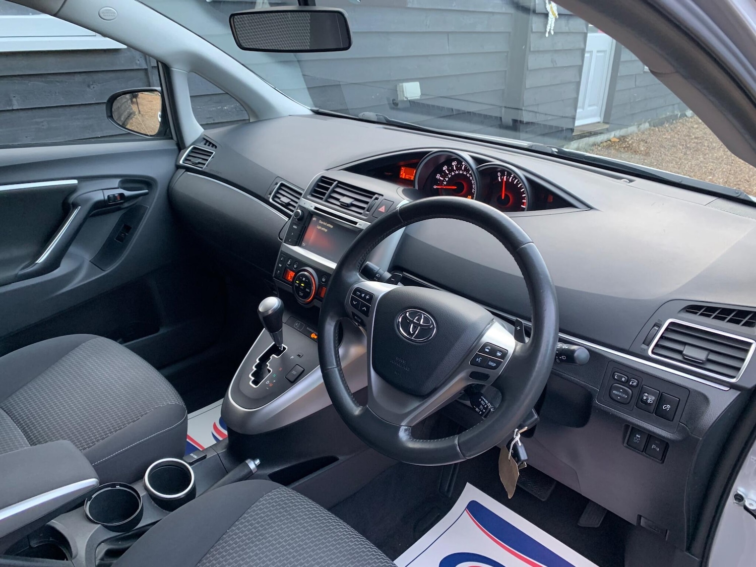 Used Toyota Verso 2015 for sale - 76689323: Photo 9