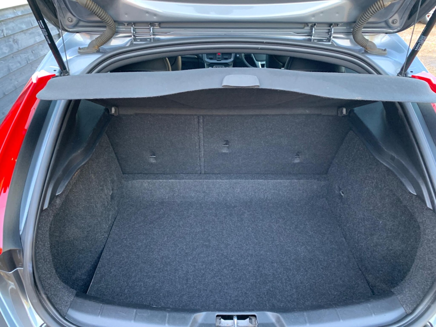 Used Volvo V40 2016 for sale - 77314624: Photo 25