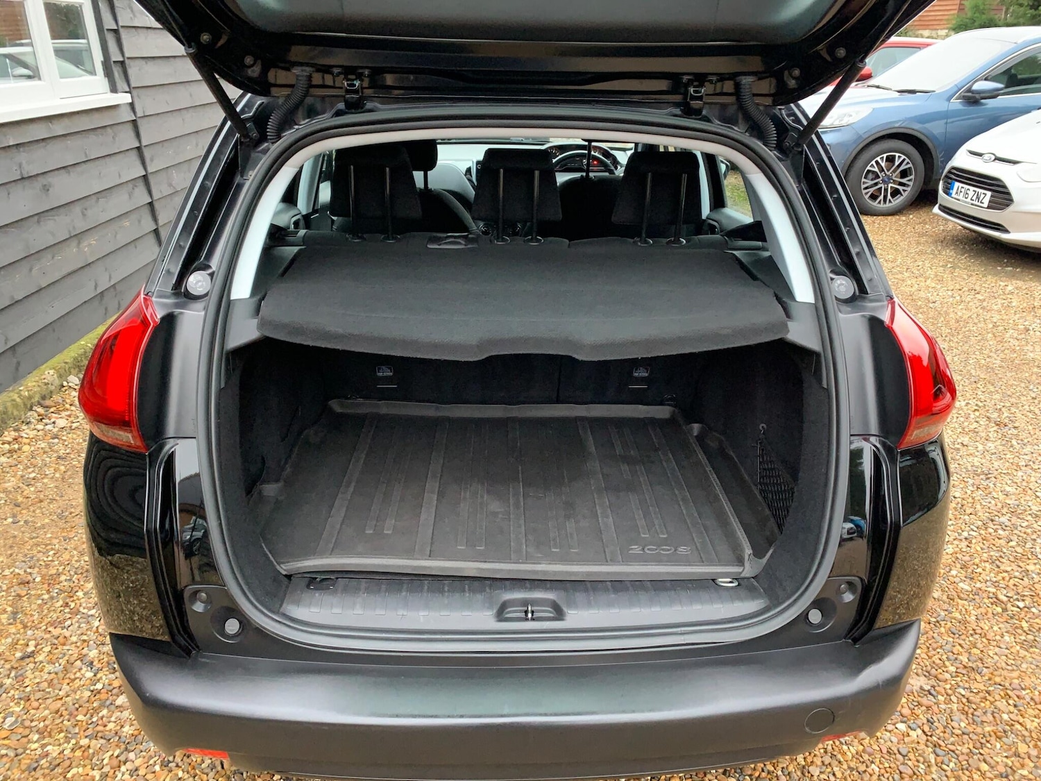 Used Peugeot 2008 2016 for sale - 76765453: Photo 21