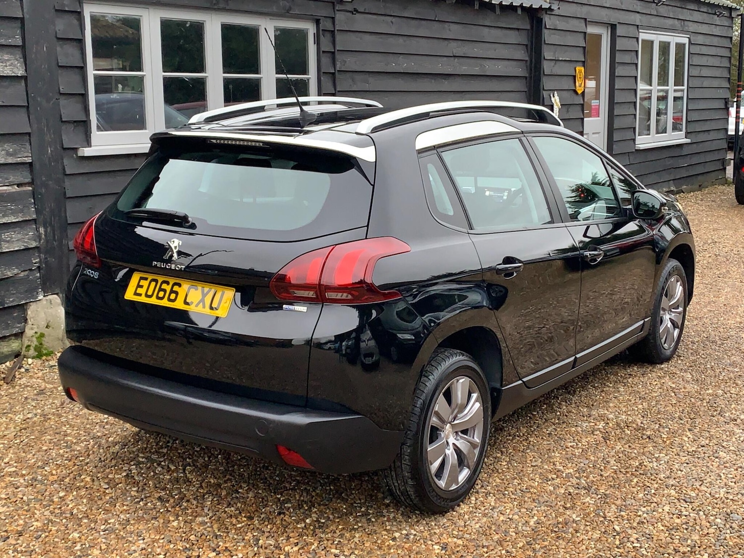 Used Peugeot 2008 2016 for sale - 76765453: Photo 8