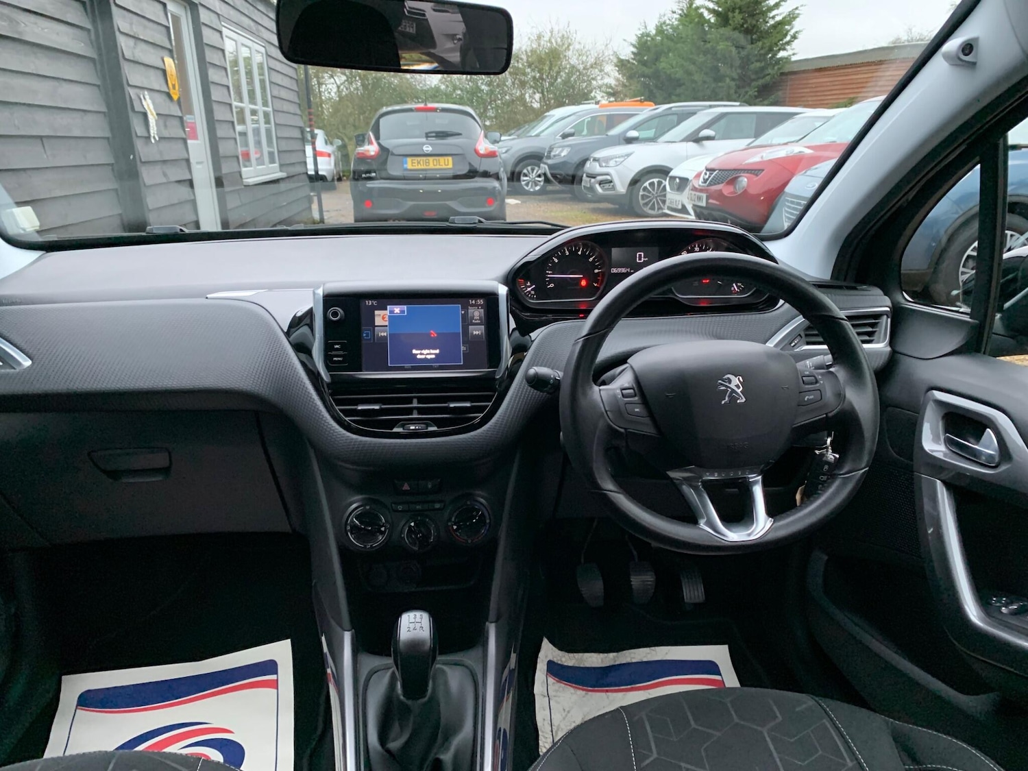 Used Peugeot 2008 2016 for sale - 76765453: Photo 9