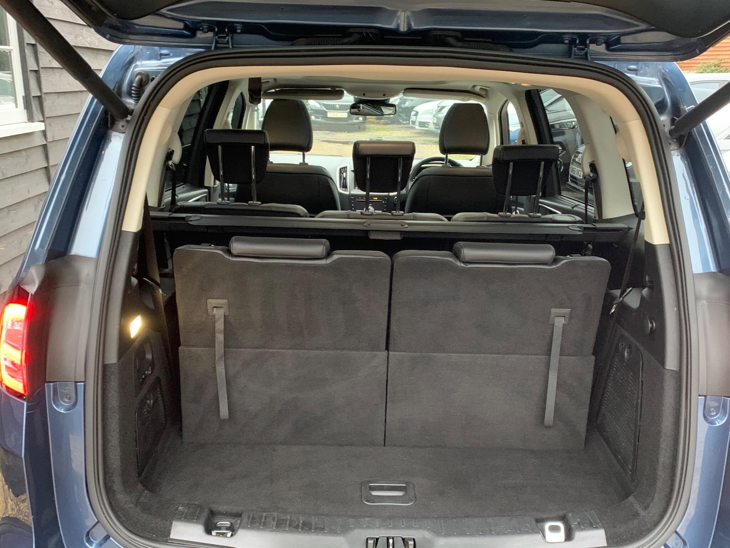 Used Ford Galaxy 2019 for sale - 77057435: Photo 24