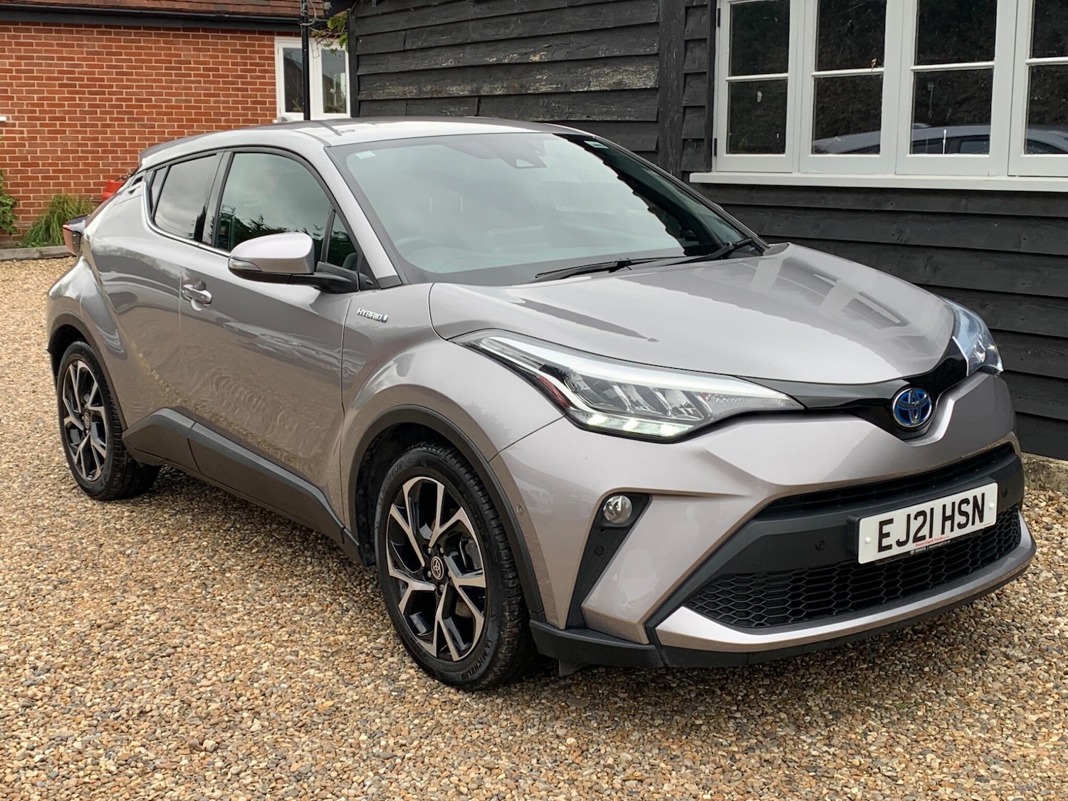 Used Toyota C-HR 2021 for sale - 76200915: Photo 1