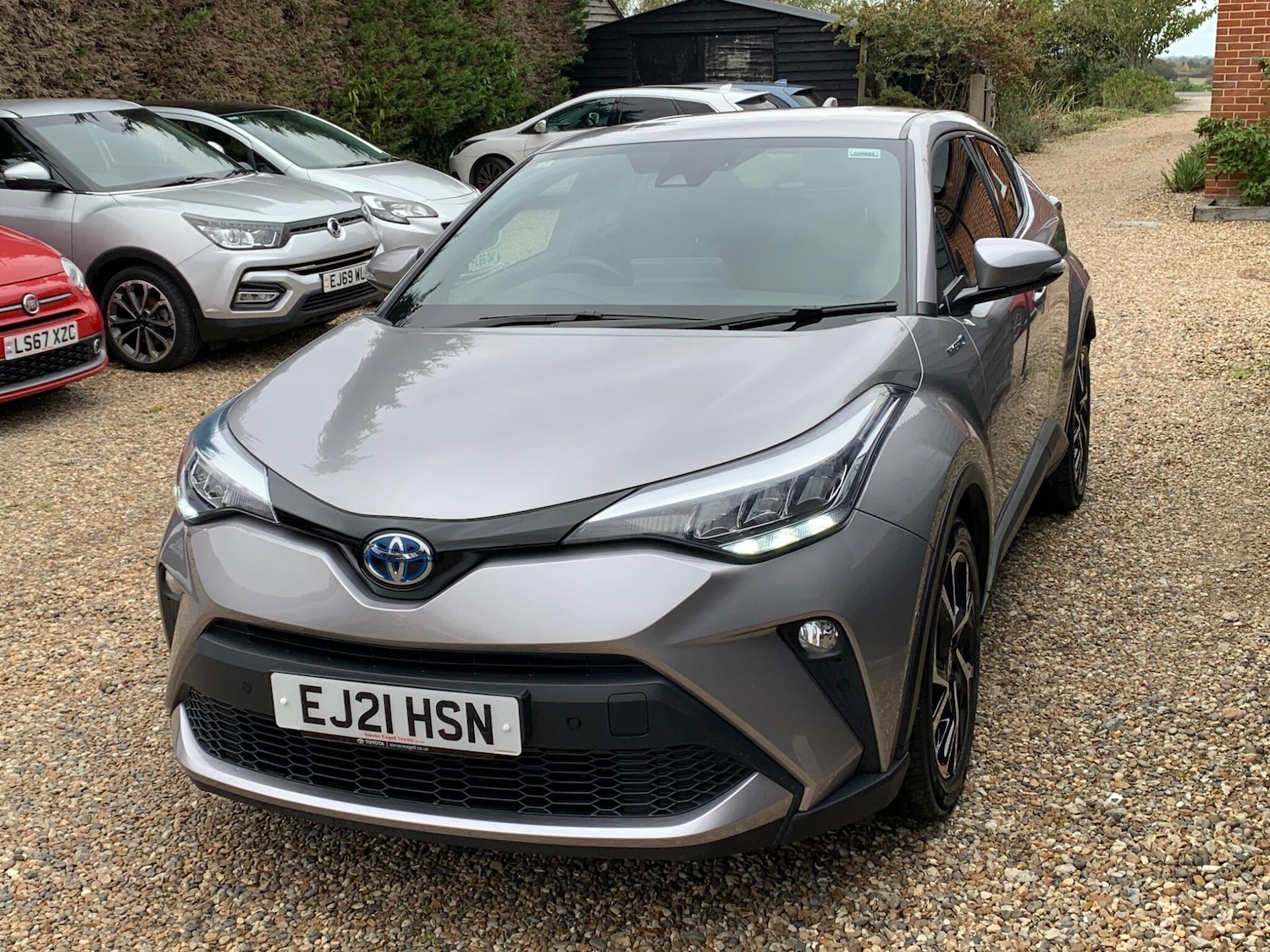 Used Toyota C-HR 2021 for sale - 76200915: Photo 3