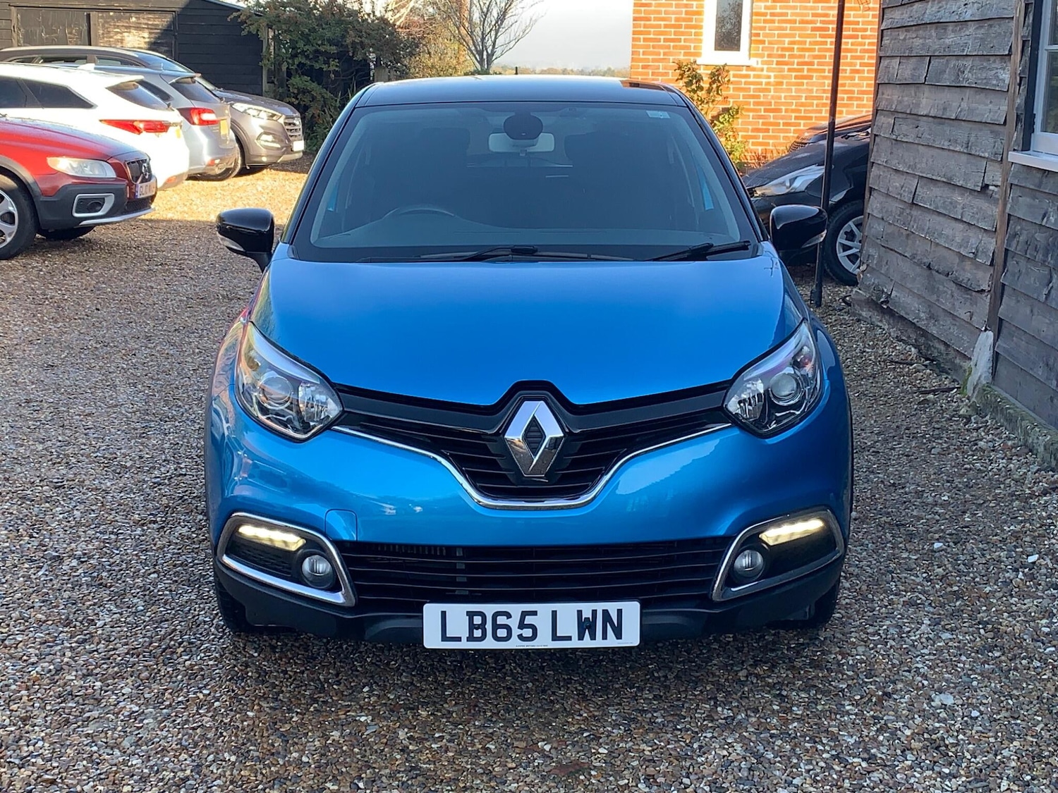 Used Renault Captur 2016 for sale - 76996633: Photo 2