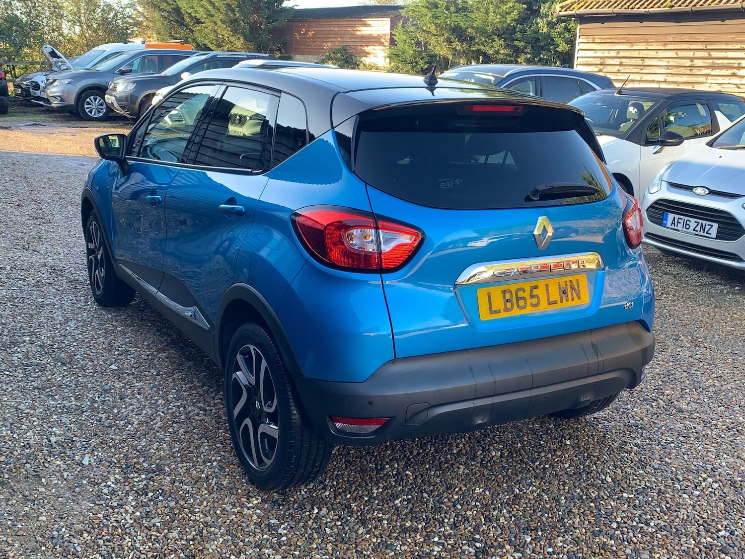 Used Renault Captur 2016 for sale - 76996633: Photo 4