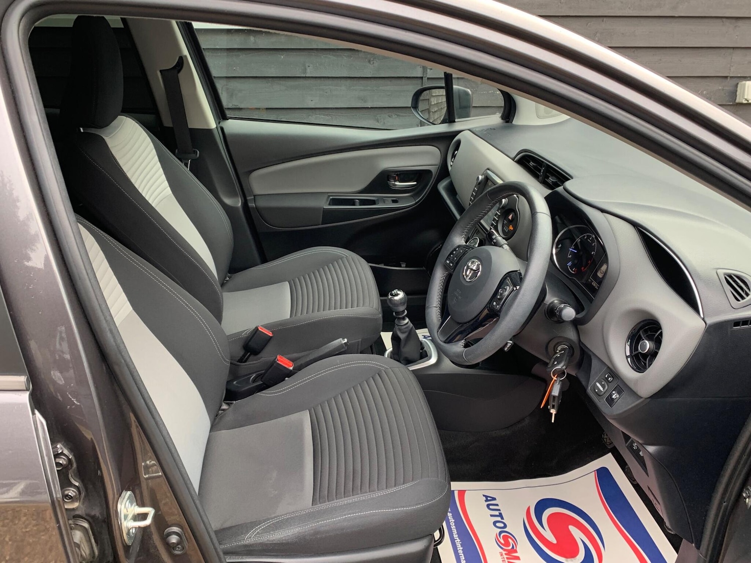 Used Toyota Yaris 2020 for sale - 76996101: Photo 13