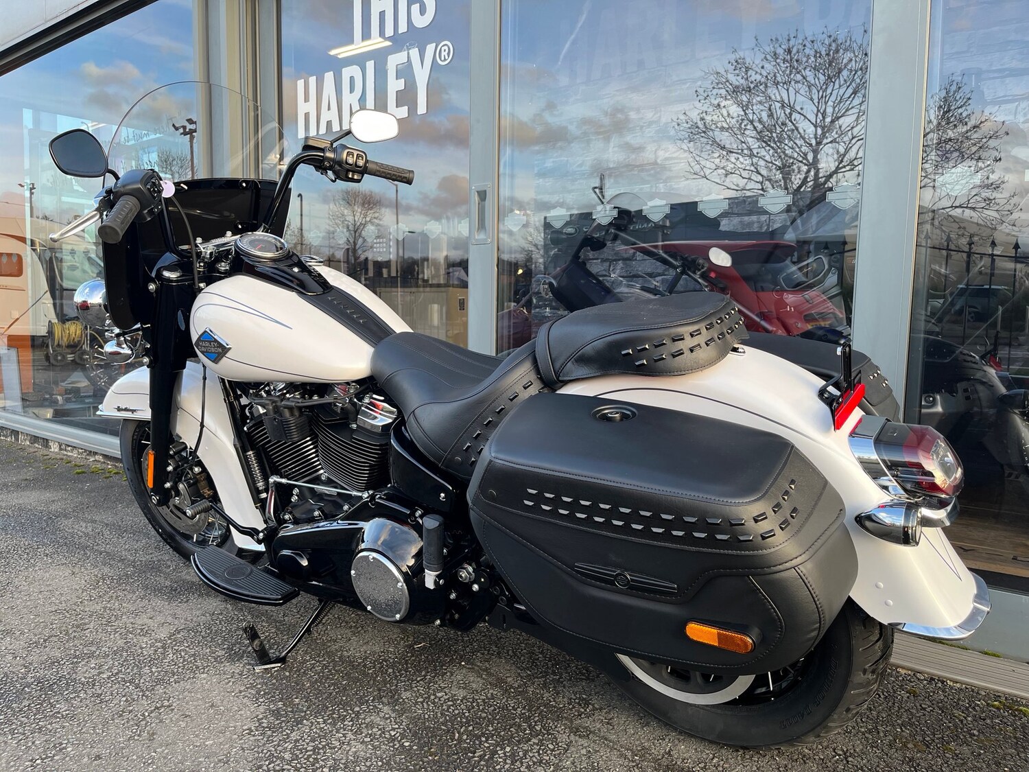 Harley-Davidson SOFTAIL FLHC HERITAGE CLASSIC