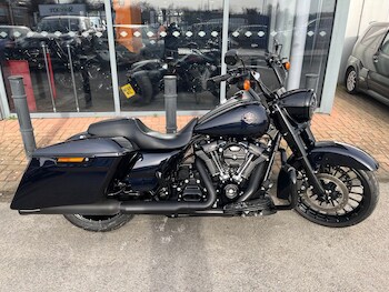 Used Harley-Davidson TOURING FLHRXS ROAD KING SPECIAL 2019 for sale - bike-77601944: Photo