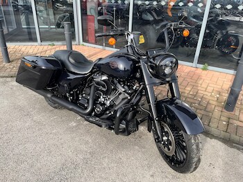 Used Harley-Davidson TOURING FLHRXS ROAD KING SPECIAL 2019 for sale - bike-77601944: Photo