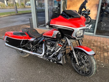 Used Harley-Davidson CVO FLHXSE STREET GLIDE undefined for sale - bike-77409751: Photo