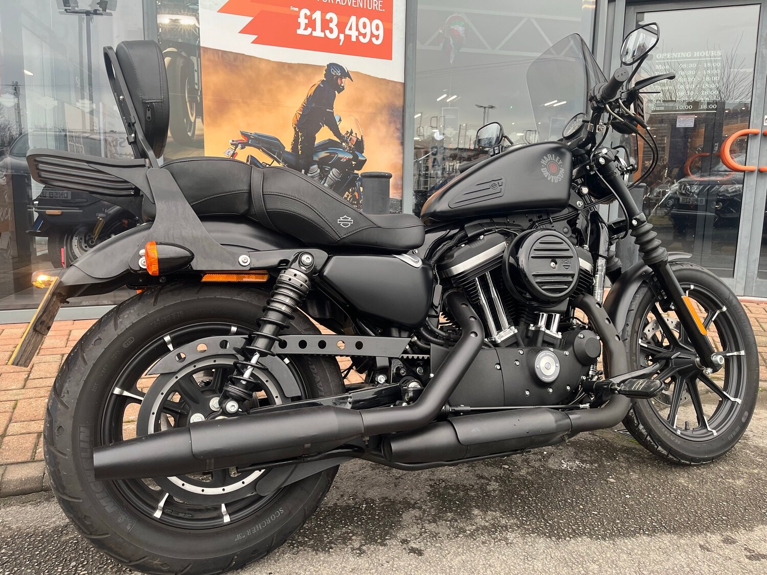 Harley-Davidson SPORTSTER 883