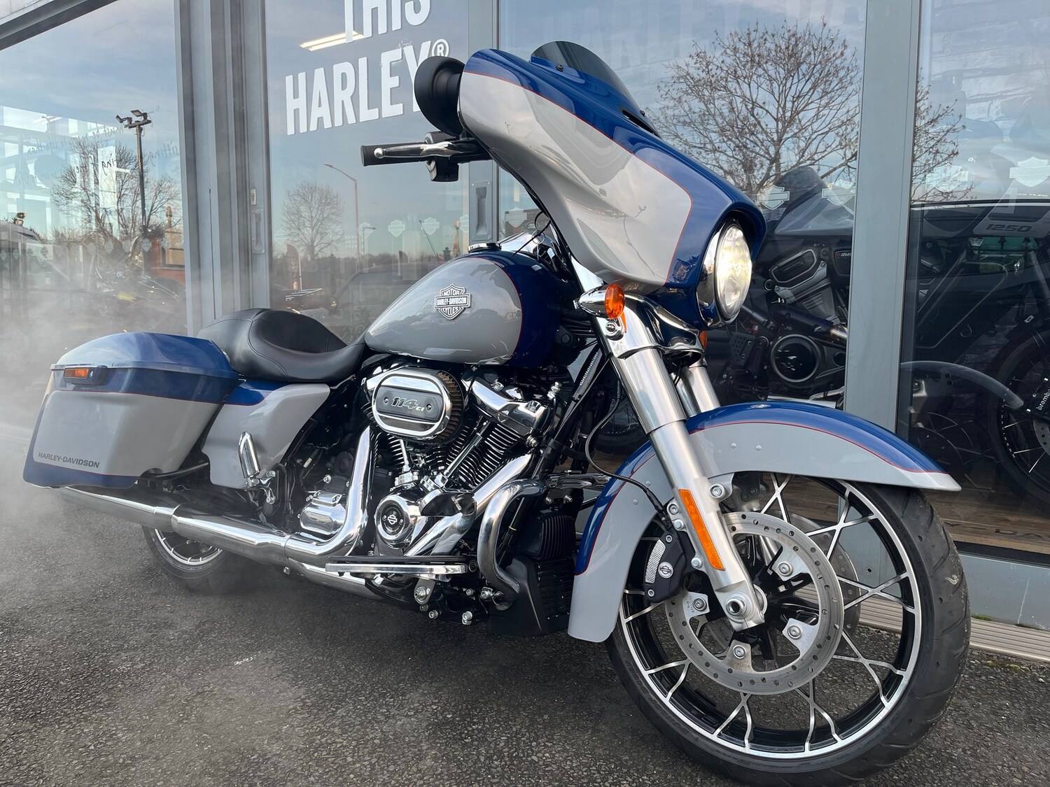 Harley-Davidson TOURING STREET GLIDE