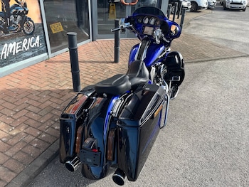 Used Harley-Davidson CVO 2017 for sale - bike-77750286: Photo