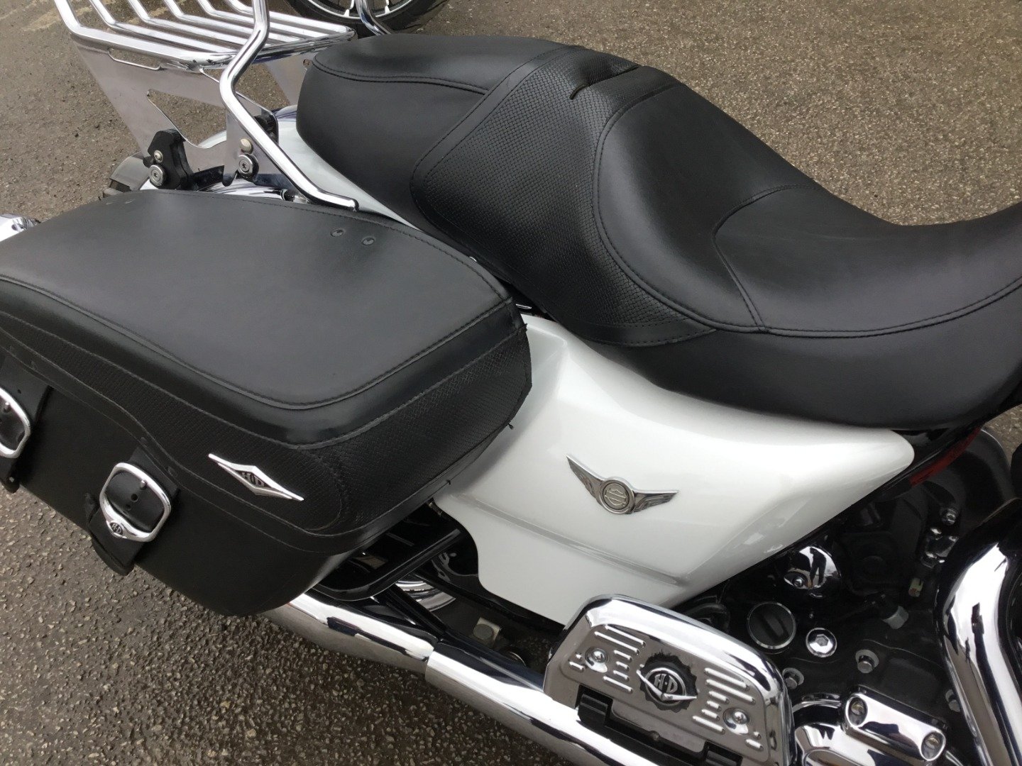 Harley-Davidson TOURING FLHRC ROAD KING CLASSIC