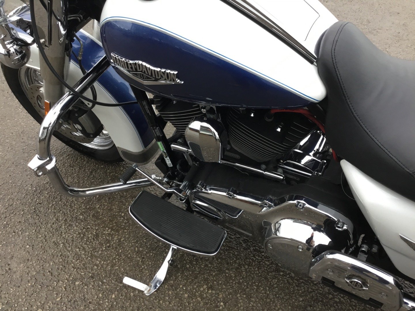 Harley-Davidson TOURING FLHRC ROAD KING CLASSIC