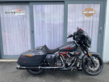 Used Harley-Davidson CVO FLHXSE STREET GLIDE undefined for sale - bike-78584739: Photo
