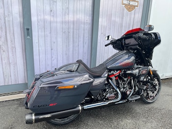 Used Harley-Davidson CVO FLHXSE STREET GLIDE undefined for sale - bike-78584739: Photo
