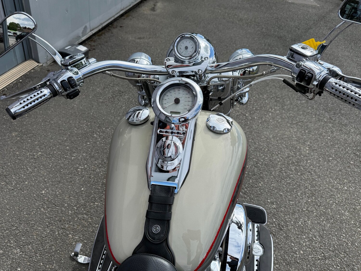 Used Harley-Davidson CVO 2006 for sale - 78865352: Photo 15
