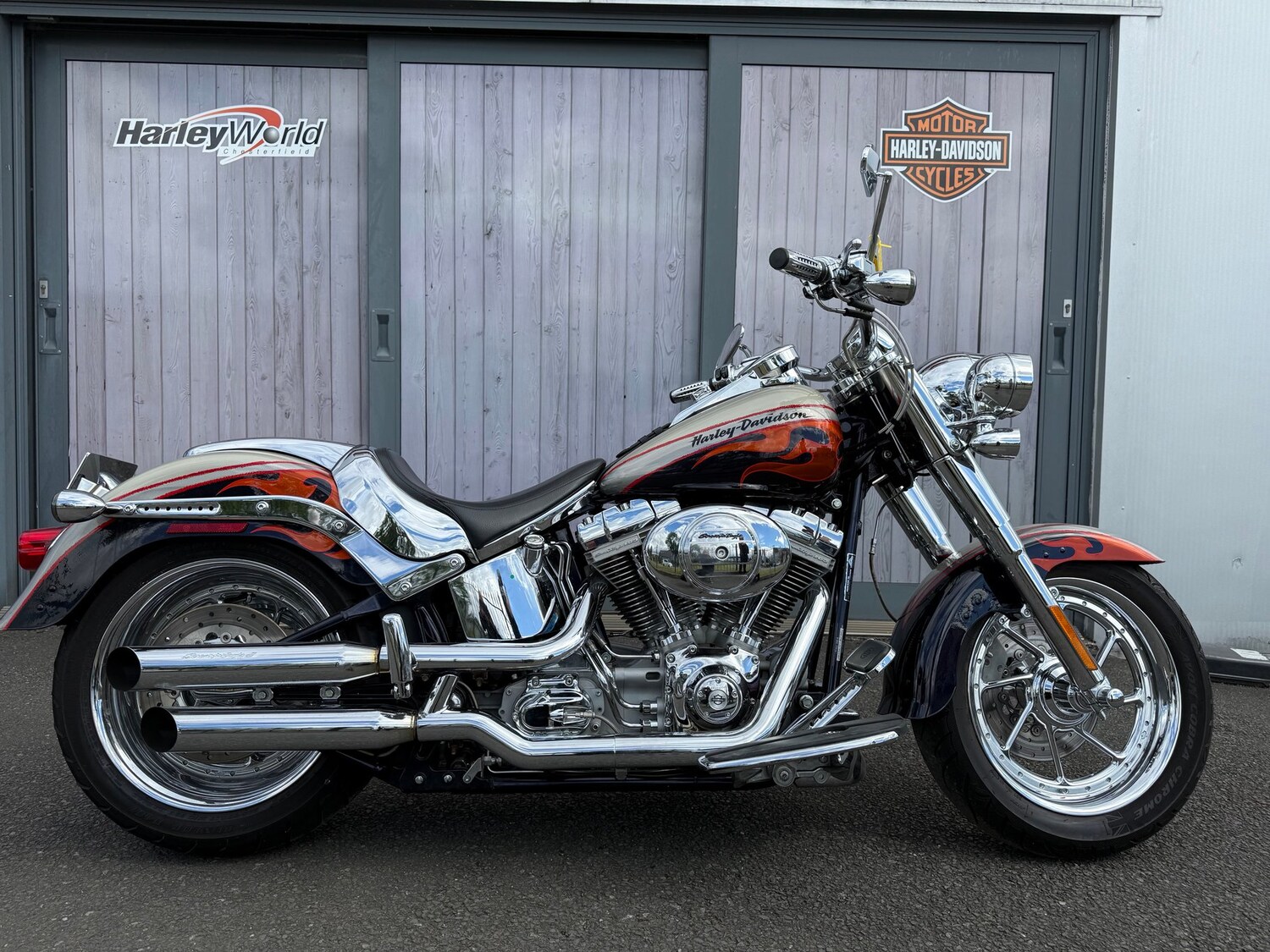Used Harley-Davidson CVO 2006 for sale - 78865352: Photo 3