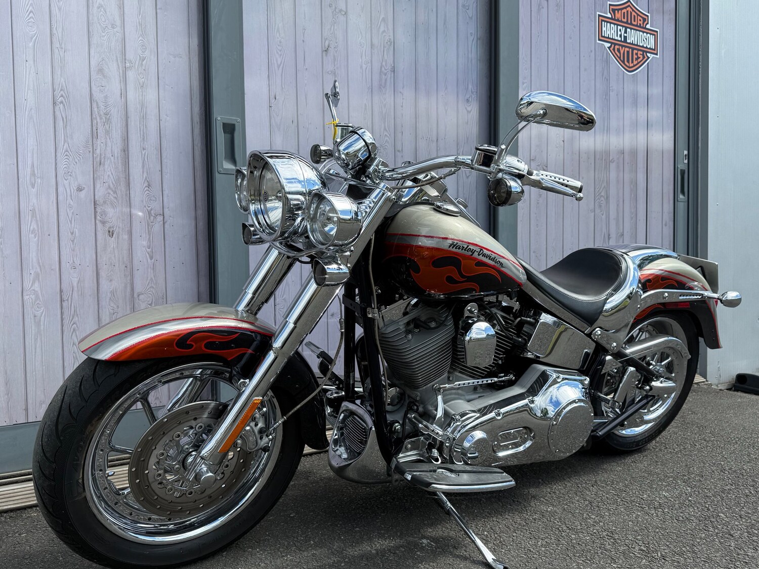 Used Harley-Davidson CVO 2006 for sale - 78865352: Photo 5