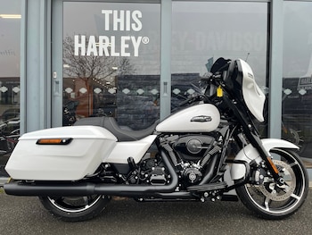 Used Harley-Davidson STREET GLIDE 2024 for sale - bike-77140886: Photo