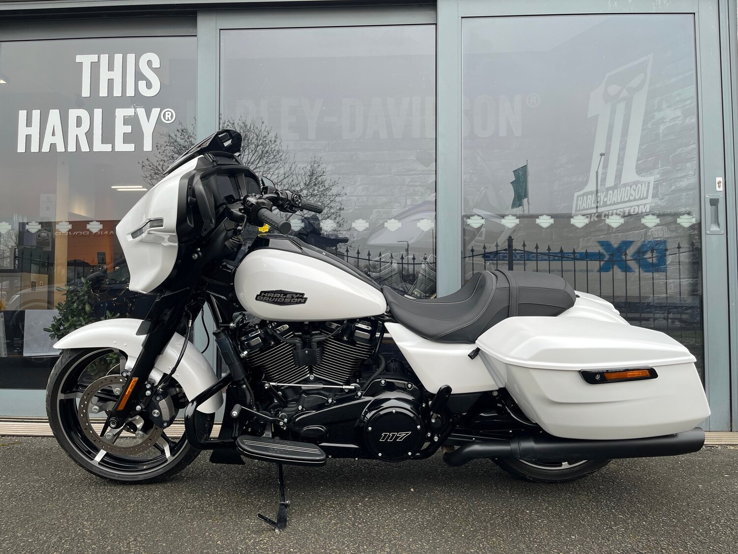 Harley-Davidson STREET GLIDE