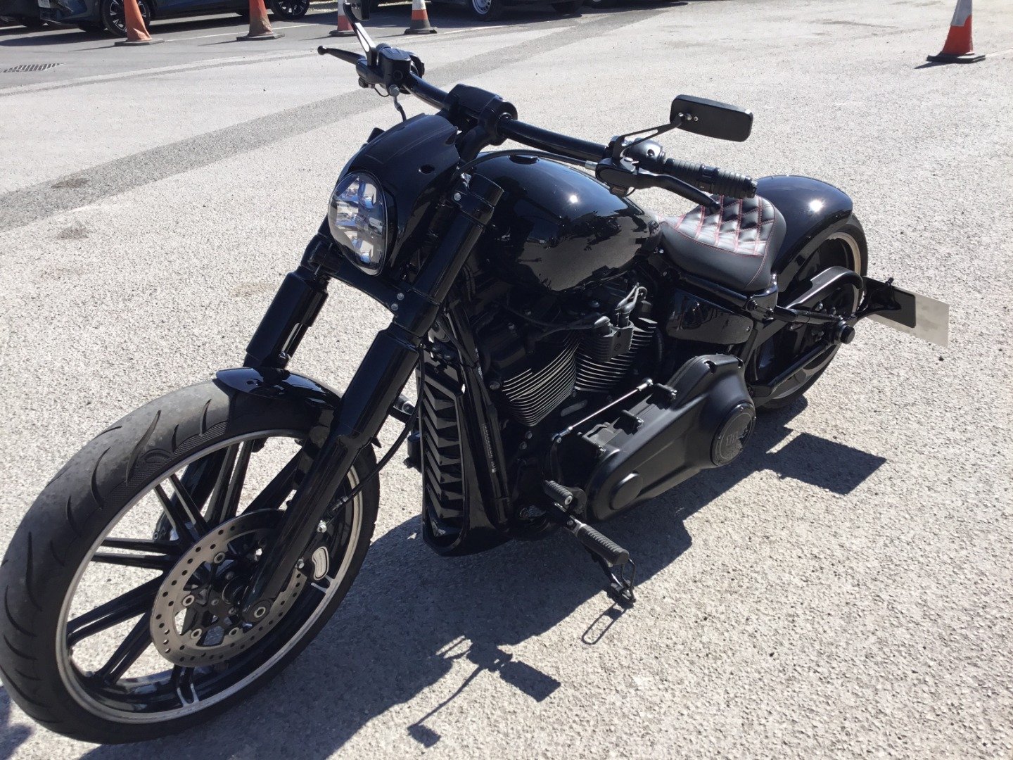 Harley-Davidson BREAKOUT 114