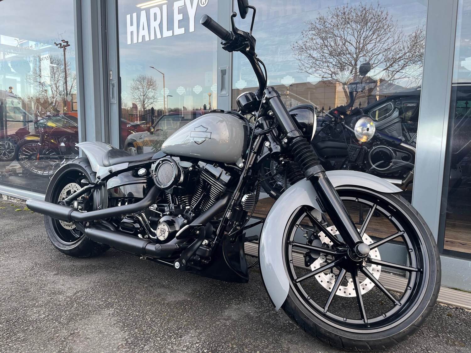 Harley-Davidson SOFTAIL FXBR BREAKOUT
