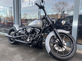 Used Harley-Davidson SOFTAIL FXBR BREAKOUT 2016 for sale - bike-77201517: Photo