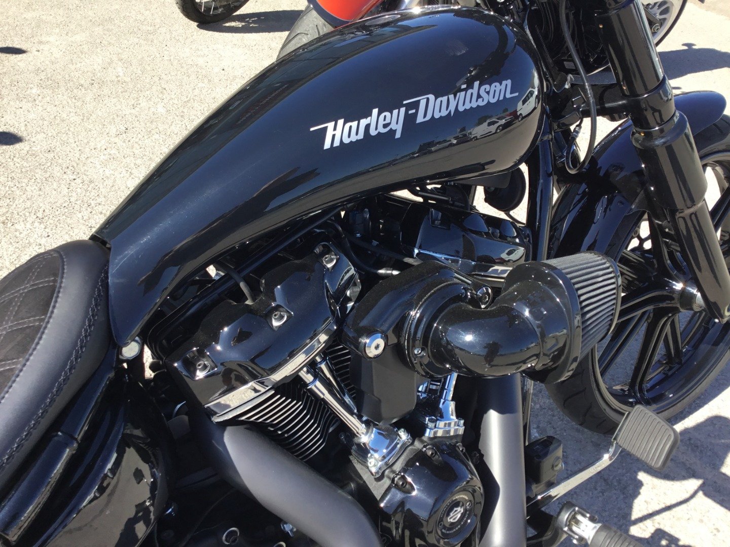 Harley-Davidson BREAKOUT 114