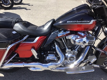 Used Harley-Davidson CVO FLHXSE STREET GLIDE 2021 for sale - bike-70966682: Photo