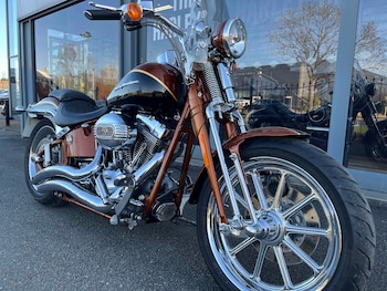 Used Harley-Davidson CVO FXSTSSE SCREAMIN EAGLE SPRINGER CLASSIC 2007 for sale - bike-76987108: Photo