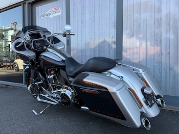 Used Harley-Davidson CVO FLTRXSE ROAD GLIDE 2019 for sale - bike-79302392: Photo