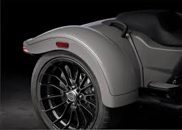 Harley-Davidson TRIKE FLRT FREEWHEELER