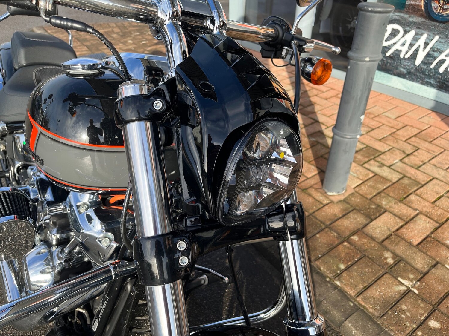Harley-Davidson SOFTAIL BREAKOUT