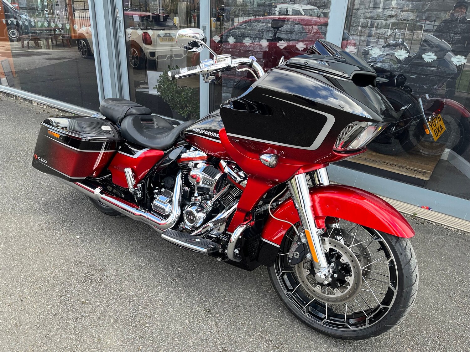 Harley-Davidson CVO FLTRXSE ROAD GLIDE