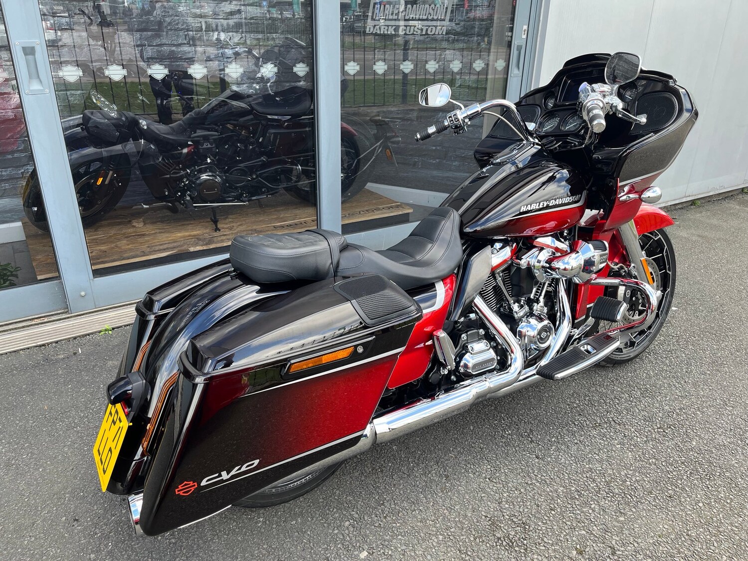 Harley-Davidson CVO FLTRXSE ROAD GLIDE
