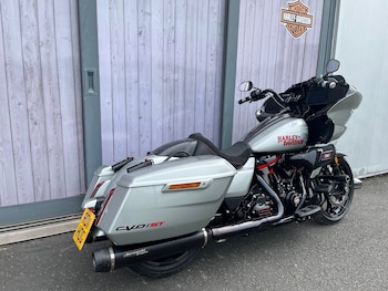 Used Harley-Davidson CVO FLTRXSE ROAD GLIDE 2026 for sale - bike-78546061: Photo